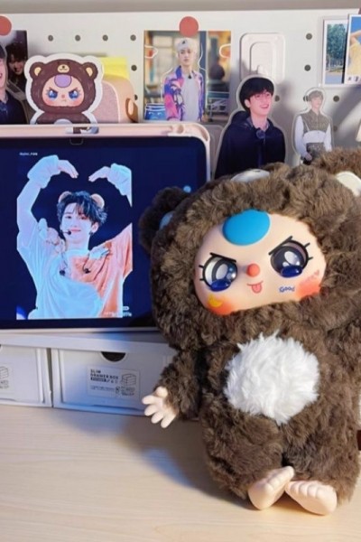 Baby three 400% (2) brown