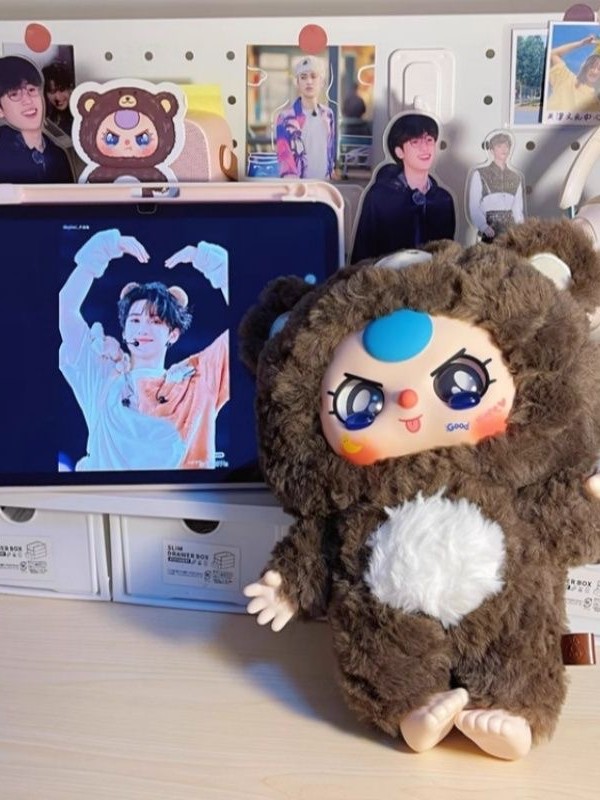 Baby three 400% (2) brown